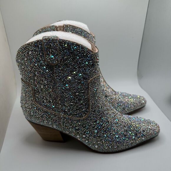 CUSHIONAIRE Women's Bravo Rhinestone Western boot +Memory Foam 10 SILVER NEW - Picture 1 of 7